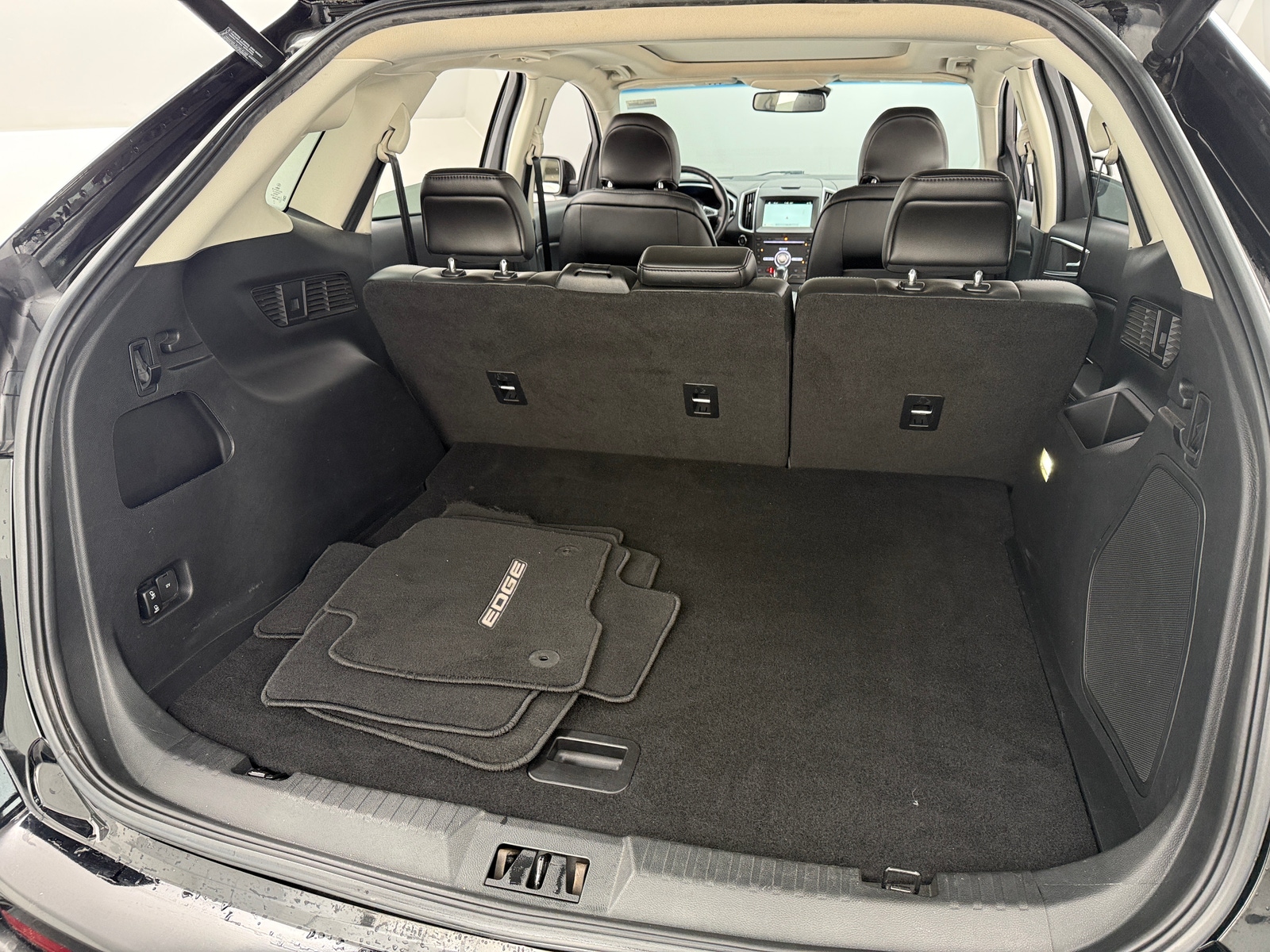 Thumbnail: 2017 Ford Edge - 7