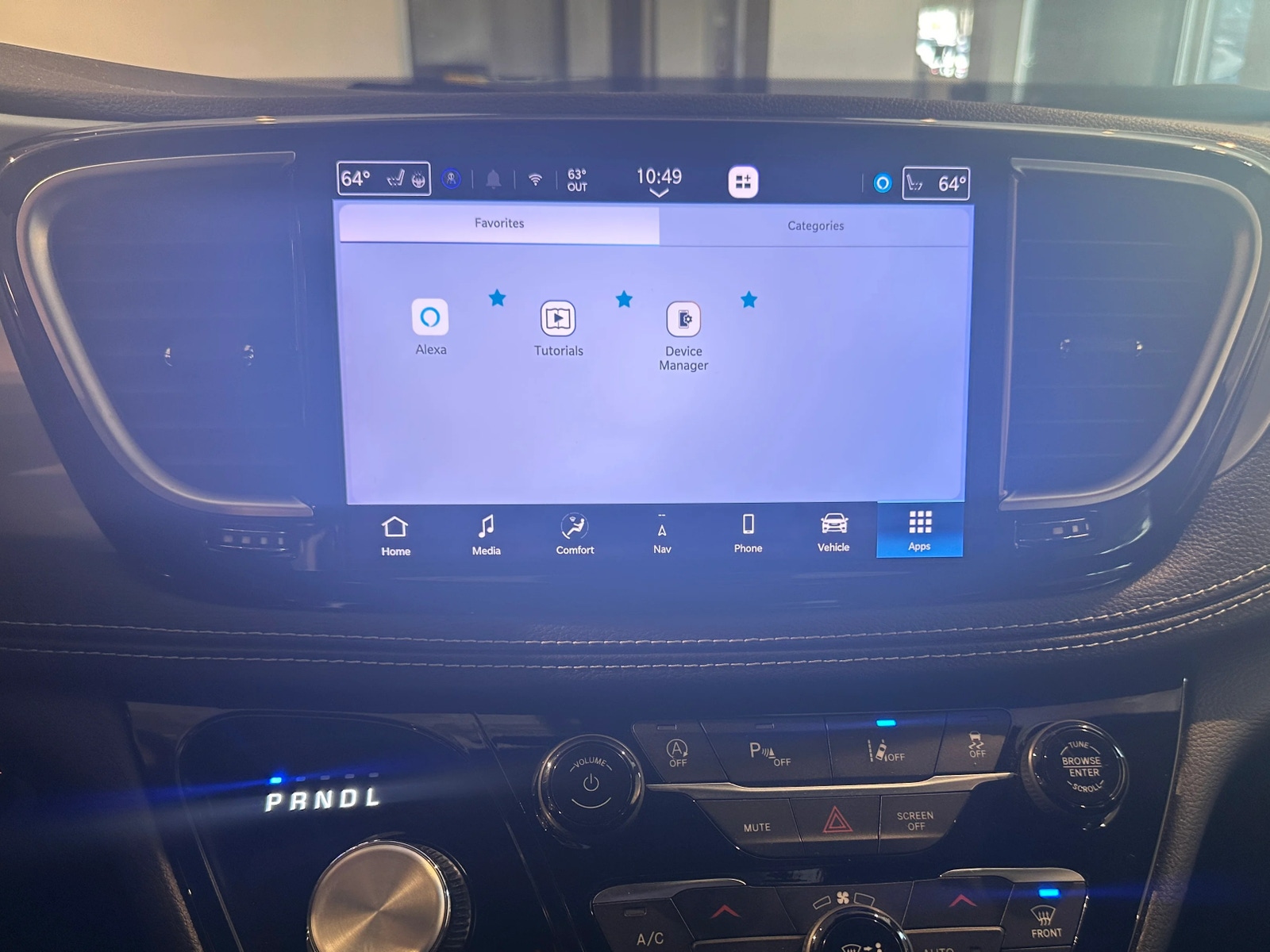 Thumbnail: 2025 Chrysler Pacifica - 3