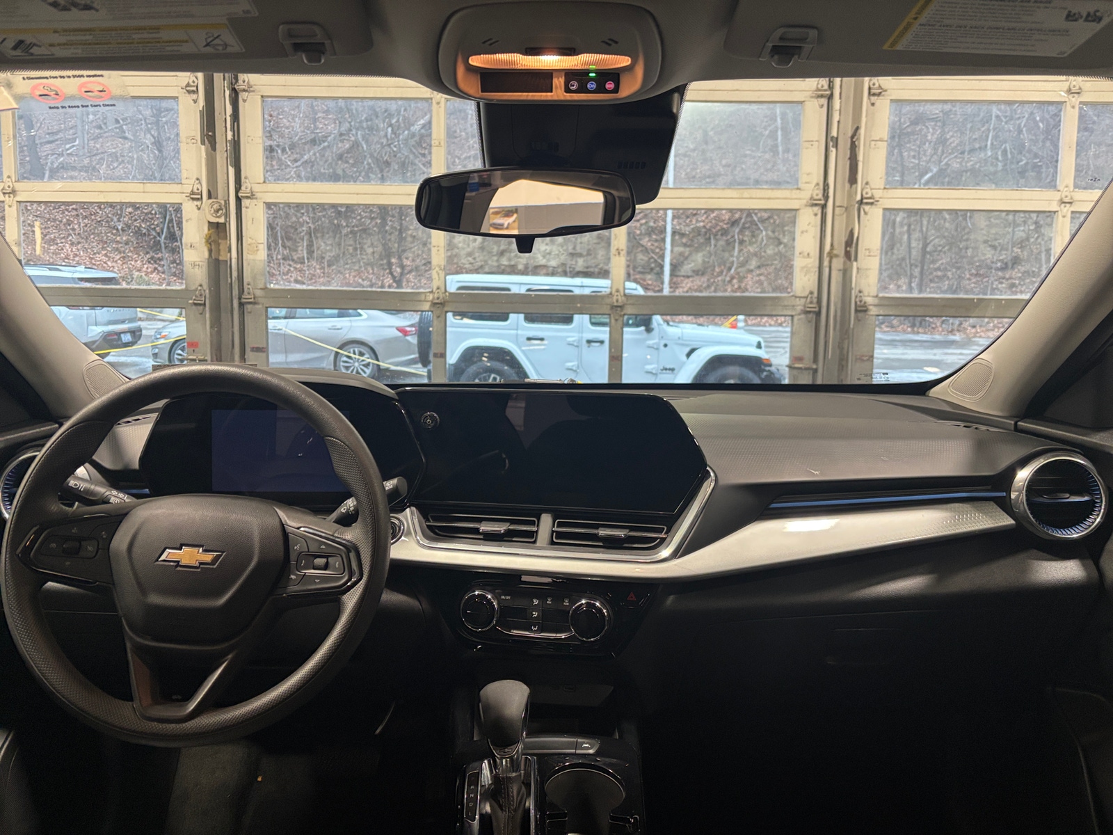 Thumbnail: 2025 Chevrolet Trax - 3