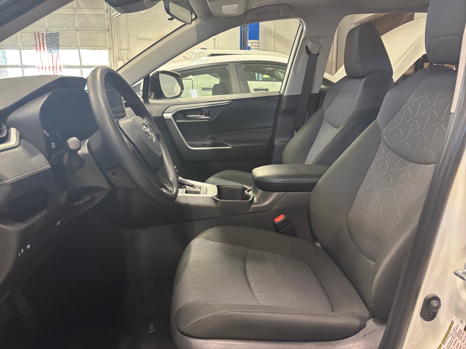 Thumbnail: 2025 Toyota RAV4 - 2