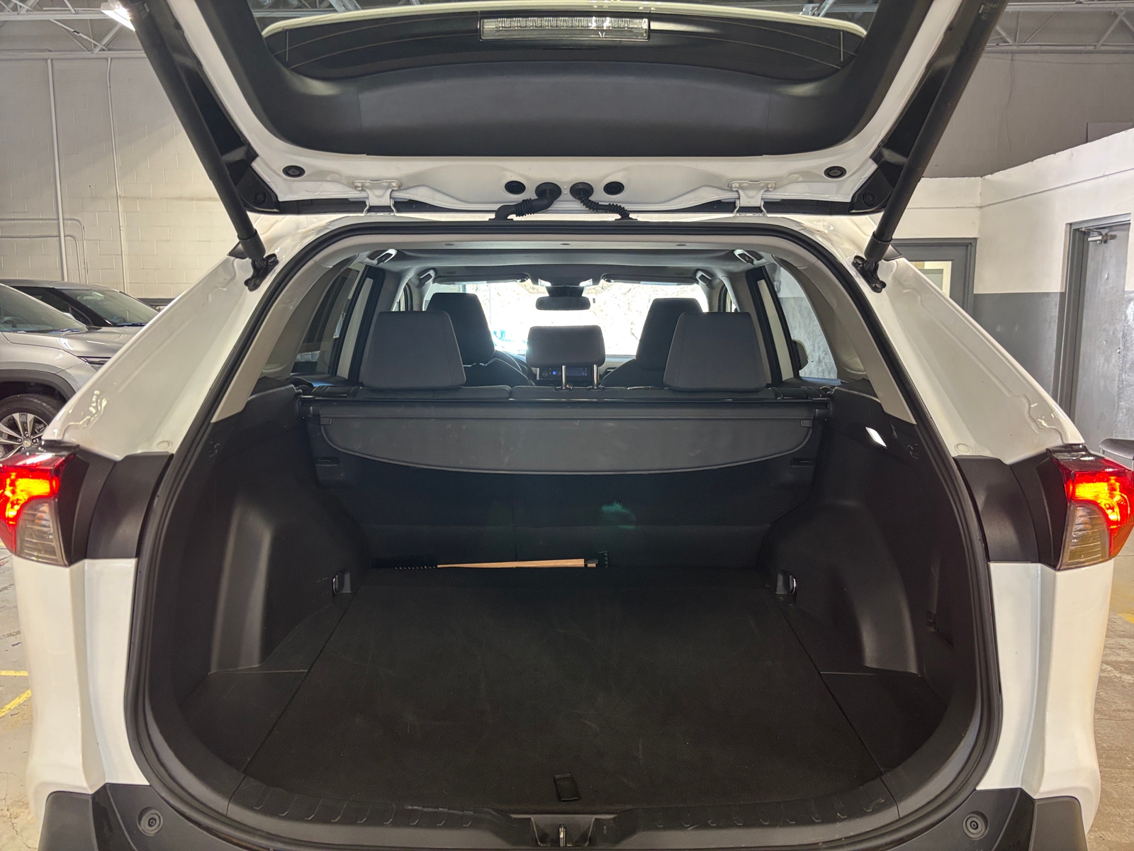 Thumbnail: 2025 Toyota RAV4 - 6