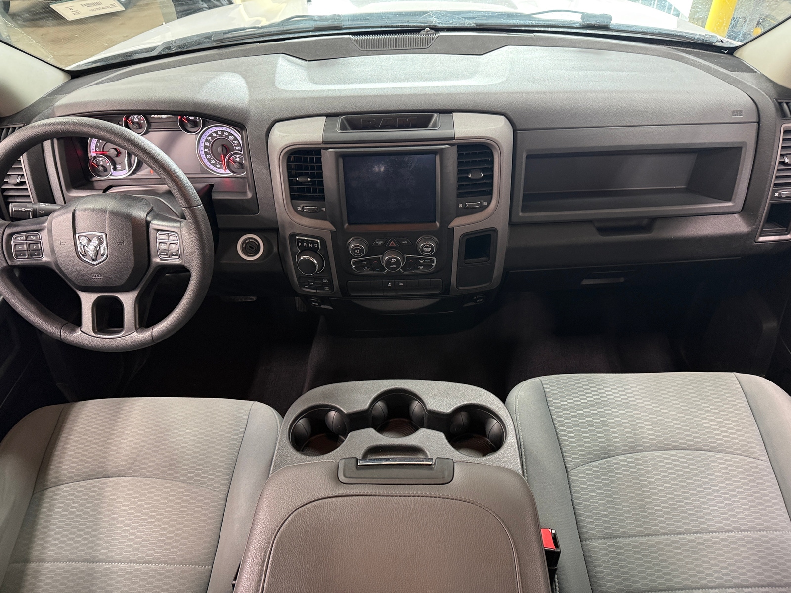 Thumbnail: 2019 RAM 1500 Classic - 3