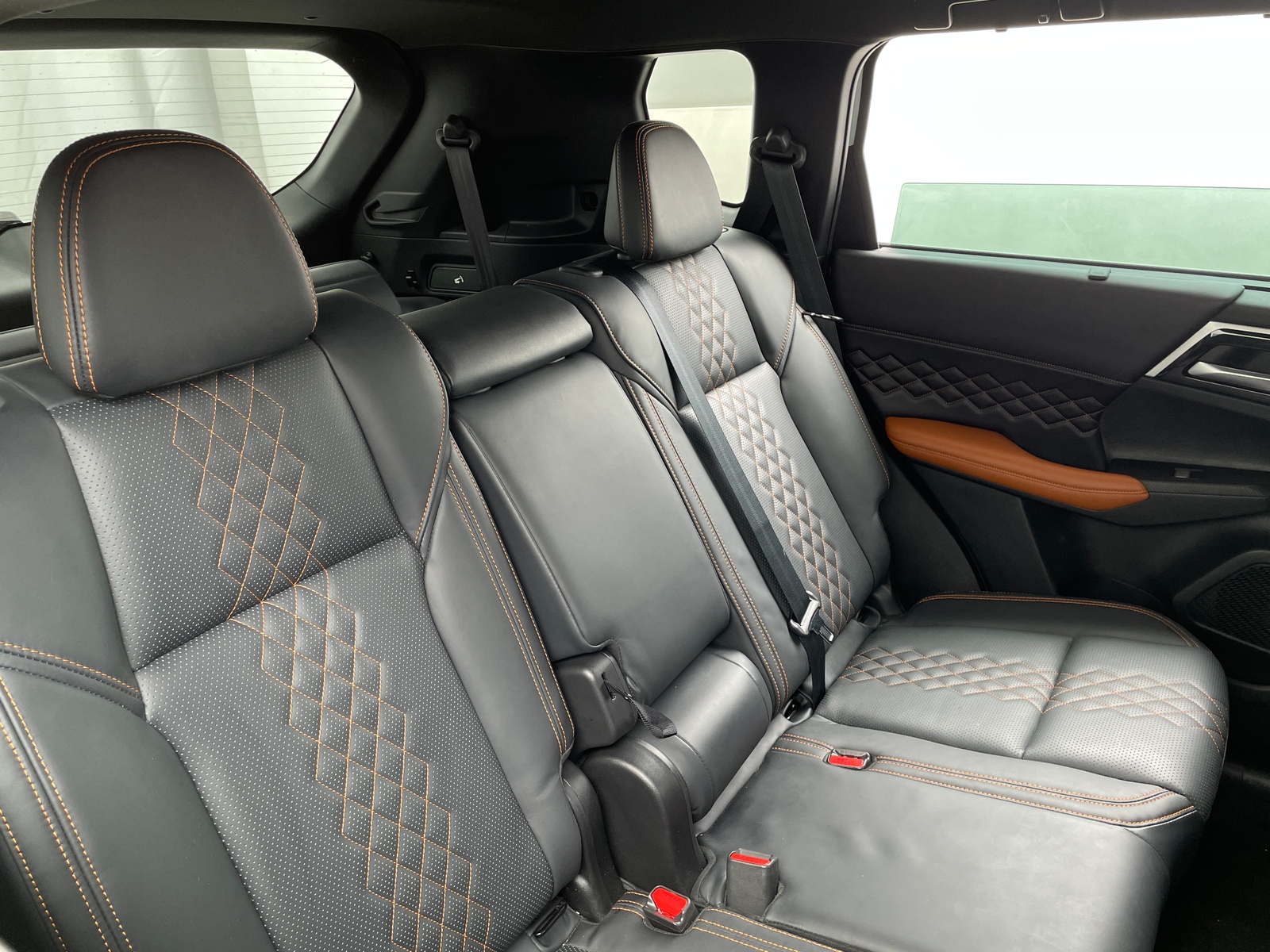 Thumbnail: 2023 Mitsubishi Outlander - 5