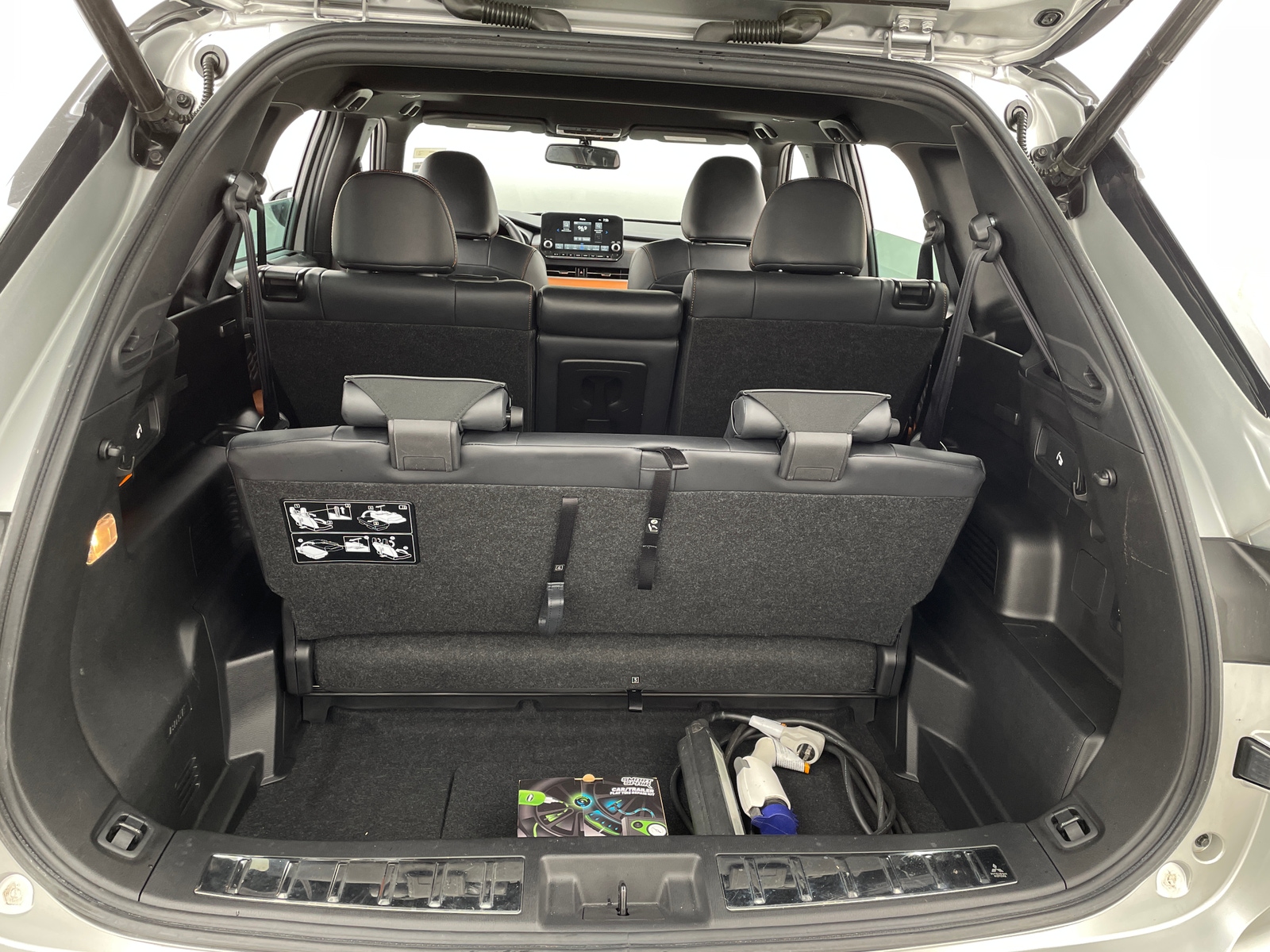 Thumbnail: 2023 Mitsubishi Outlander - 6