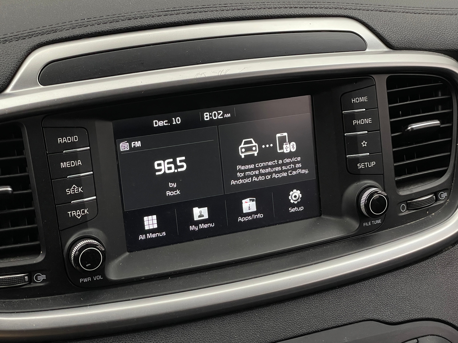 Thumbnail: 2019 Kia Sorento - 4