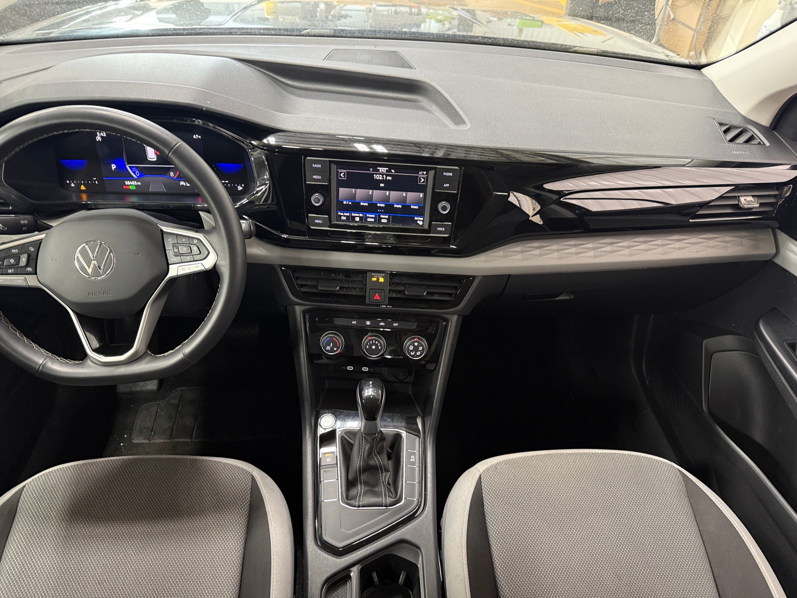 Thumbnail: 2024 Volkswagen Taos - 3