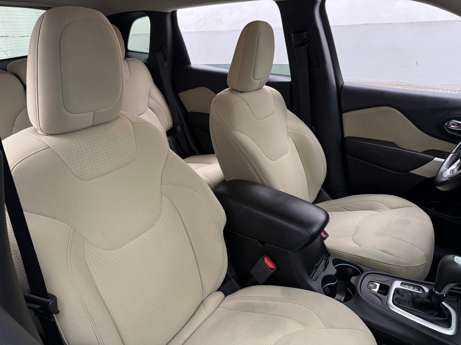 Thumbnail: 2017 Jeep Cherokee - 2