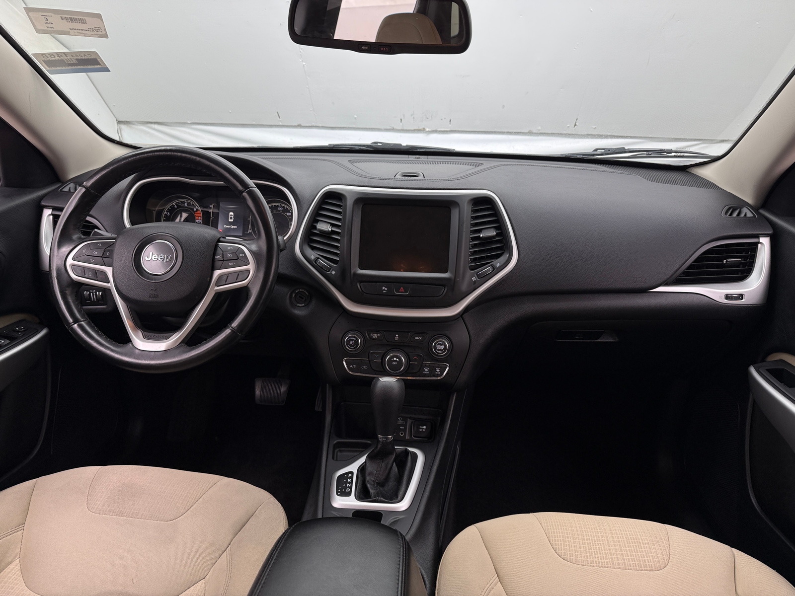 Thumbnail: 2017 Jeep Cherokee - 3