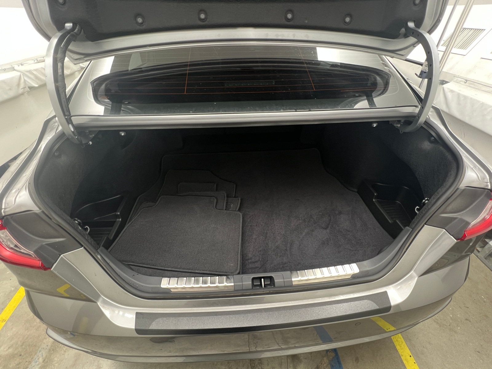 Thumbnail: 2025 Toyota Camry - 6