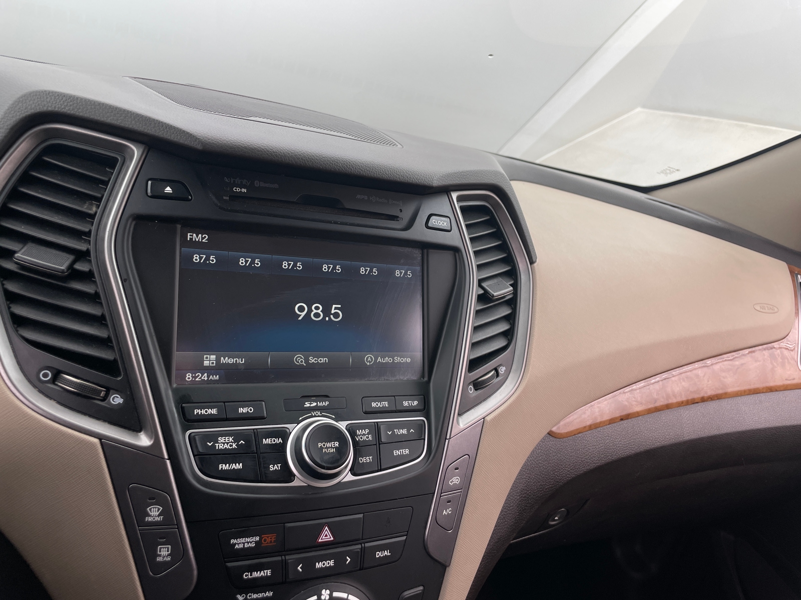 Thumbnail: 2014 Hyundai Santa Fe - 4