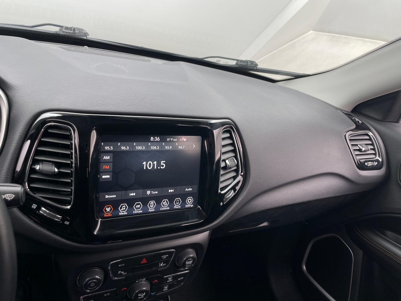 Thumbnail: 2021 Jeep Compass - 3