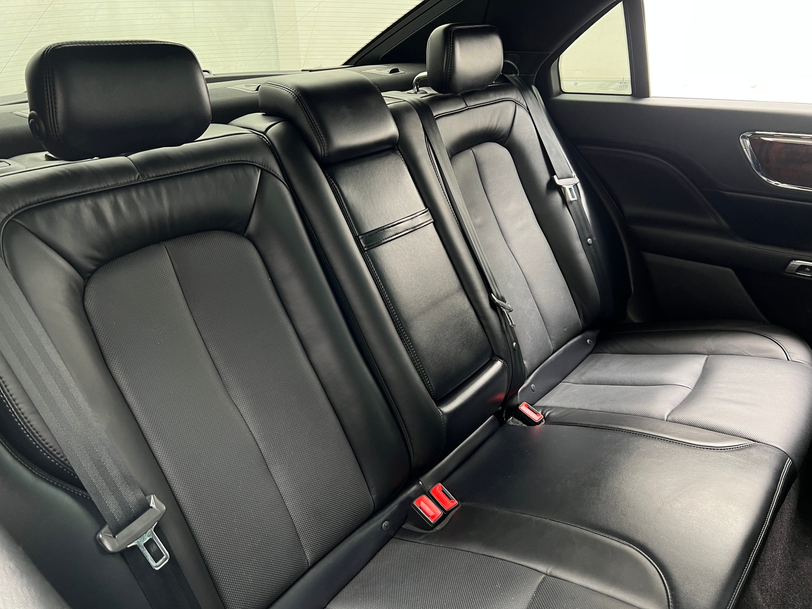 Thumbnail: 2017 Lincoln Continental - 5