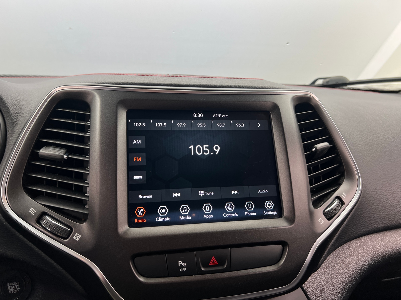 Thumbnail: 2020 Jeep Cherokee - 4