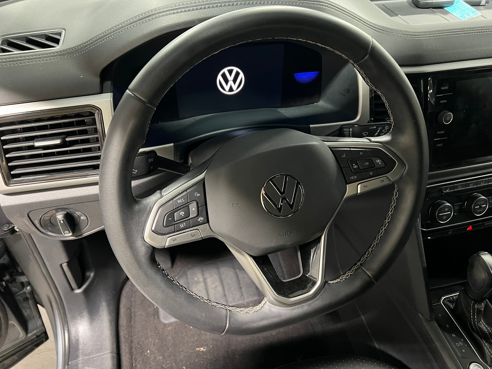 Thumbnail: 2022 Volkswagen Atlas - 4