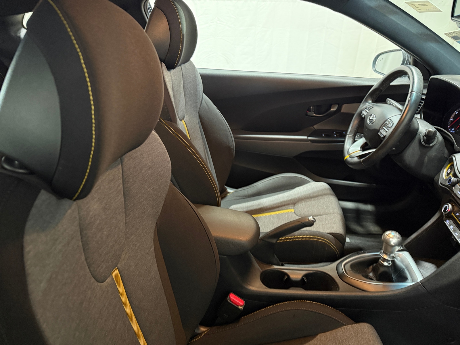 Thumbnail: 2020 Hyundai Veloster - 2