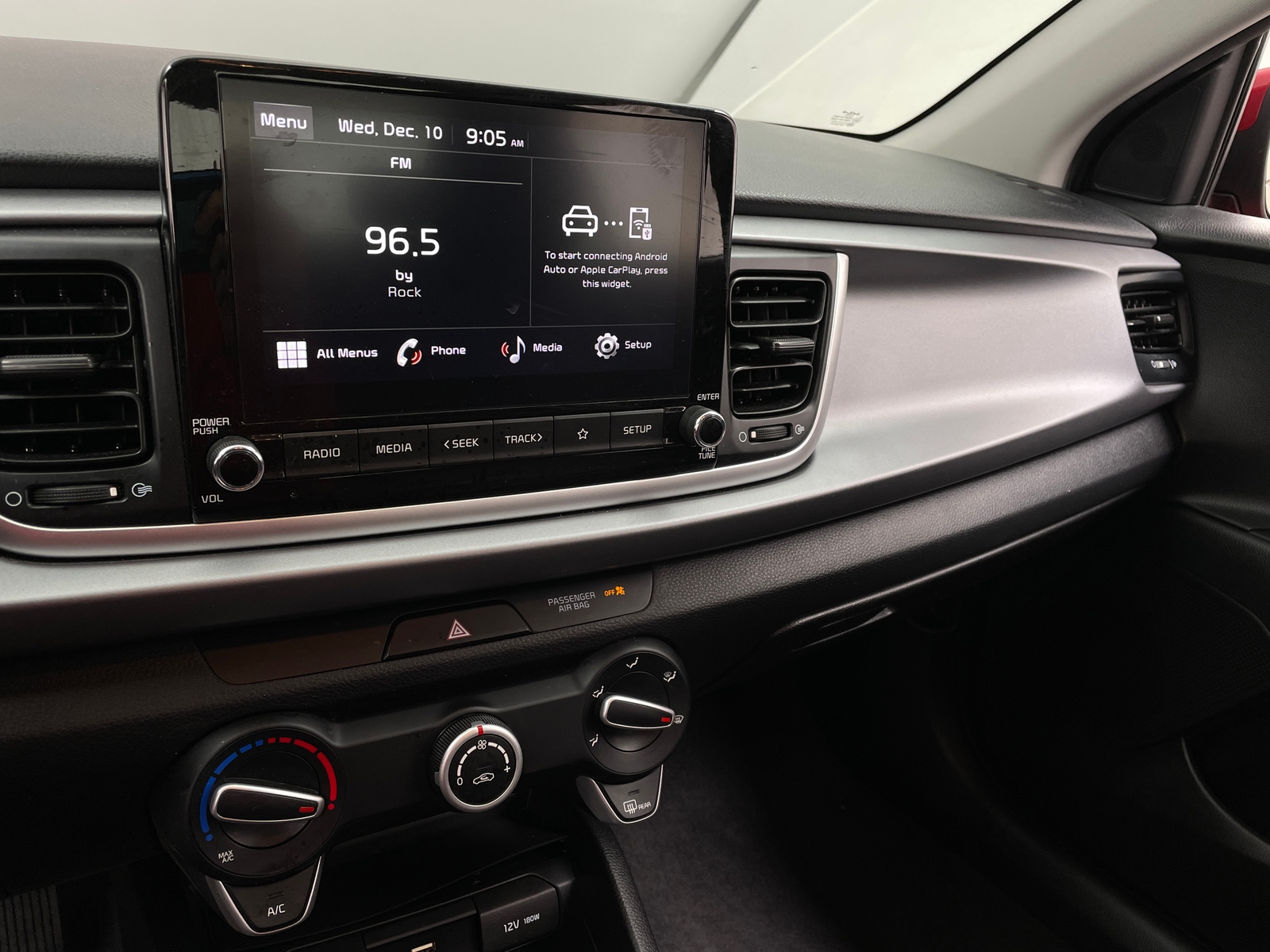 Thumbnail: 2023 Kia Rio - 4