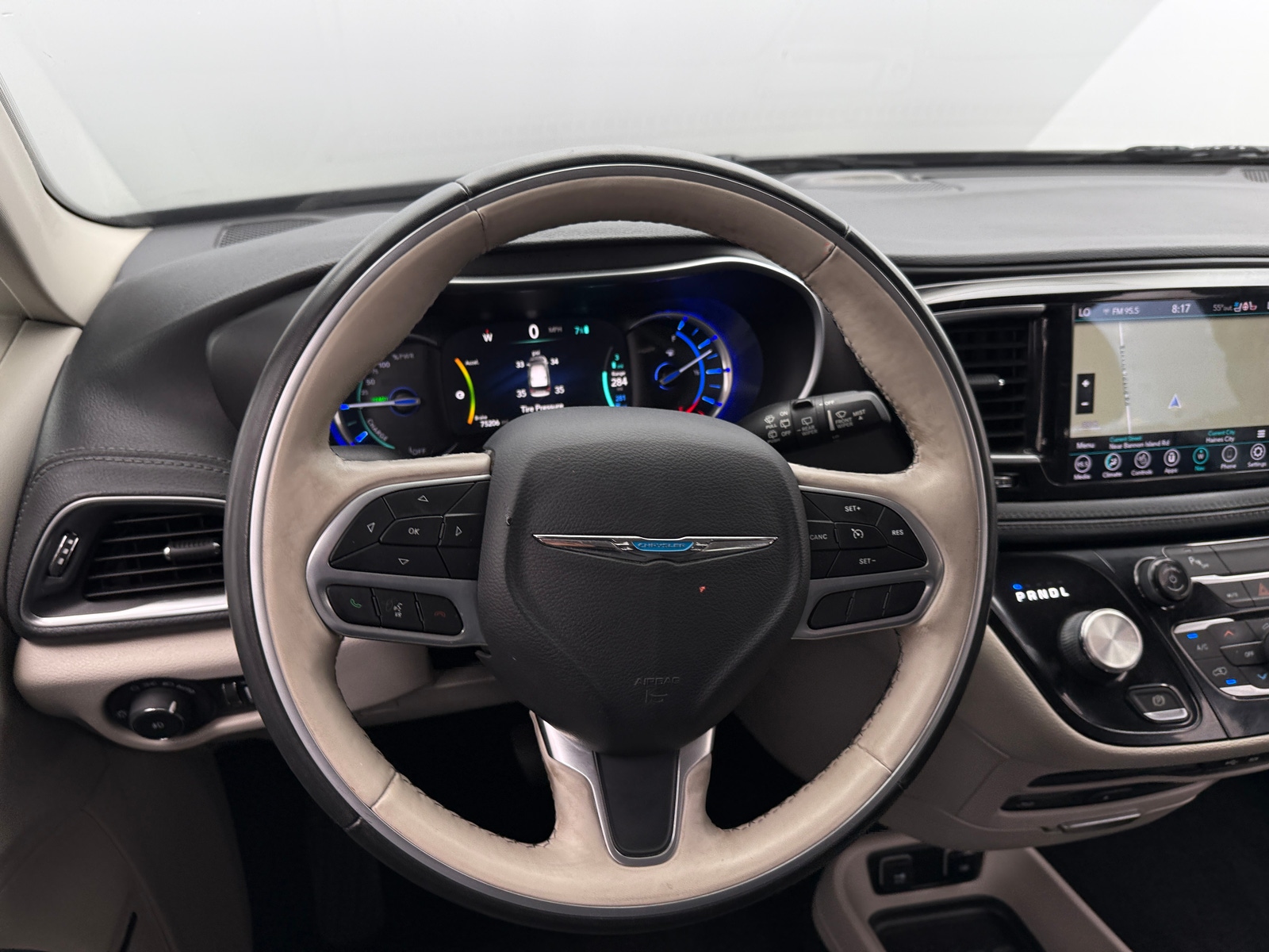 Thumbnail: 2020 Chrysler Pacifica - 4