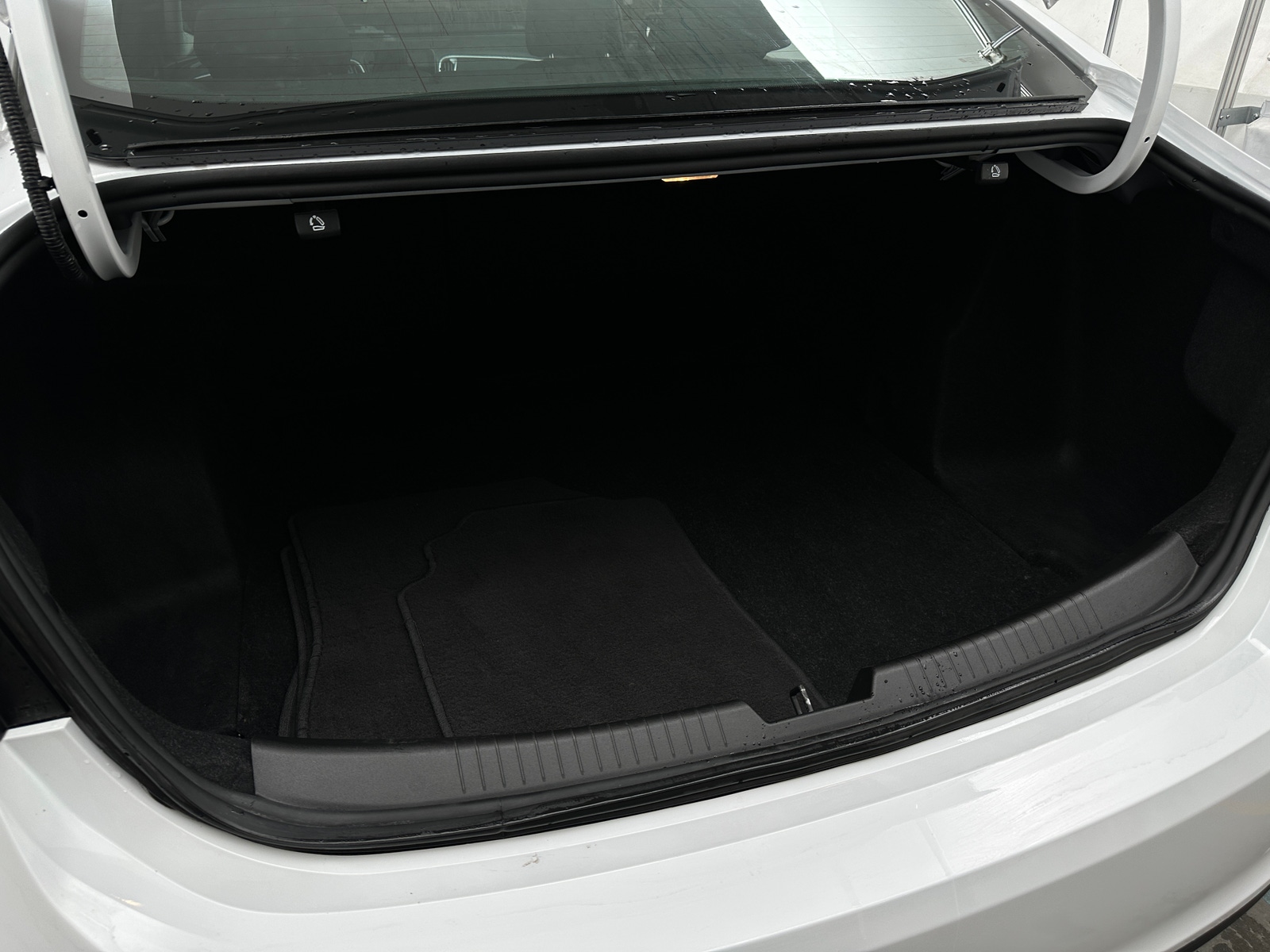 Thumbnail: 2022 Chevrolet Malibu - 7