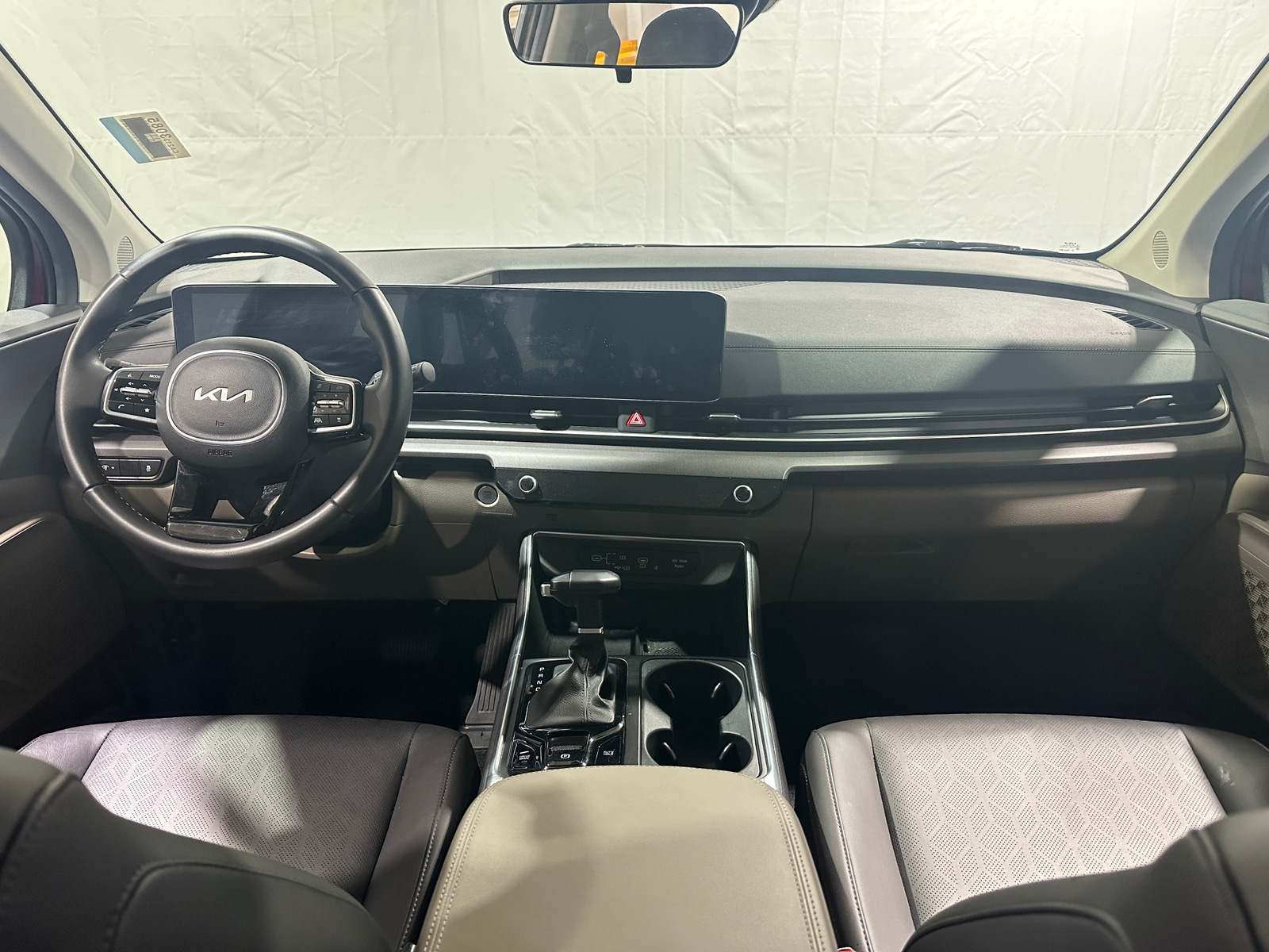 Thumbnail: 2025 Kia Carnival - 2