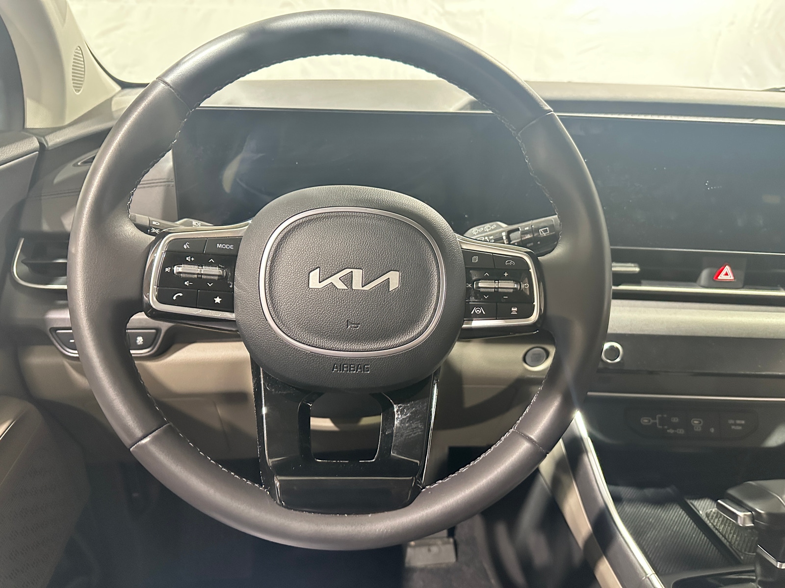 Thumbnail: 2025 Kia Carnival - 4