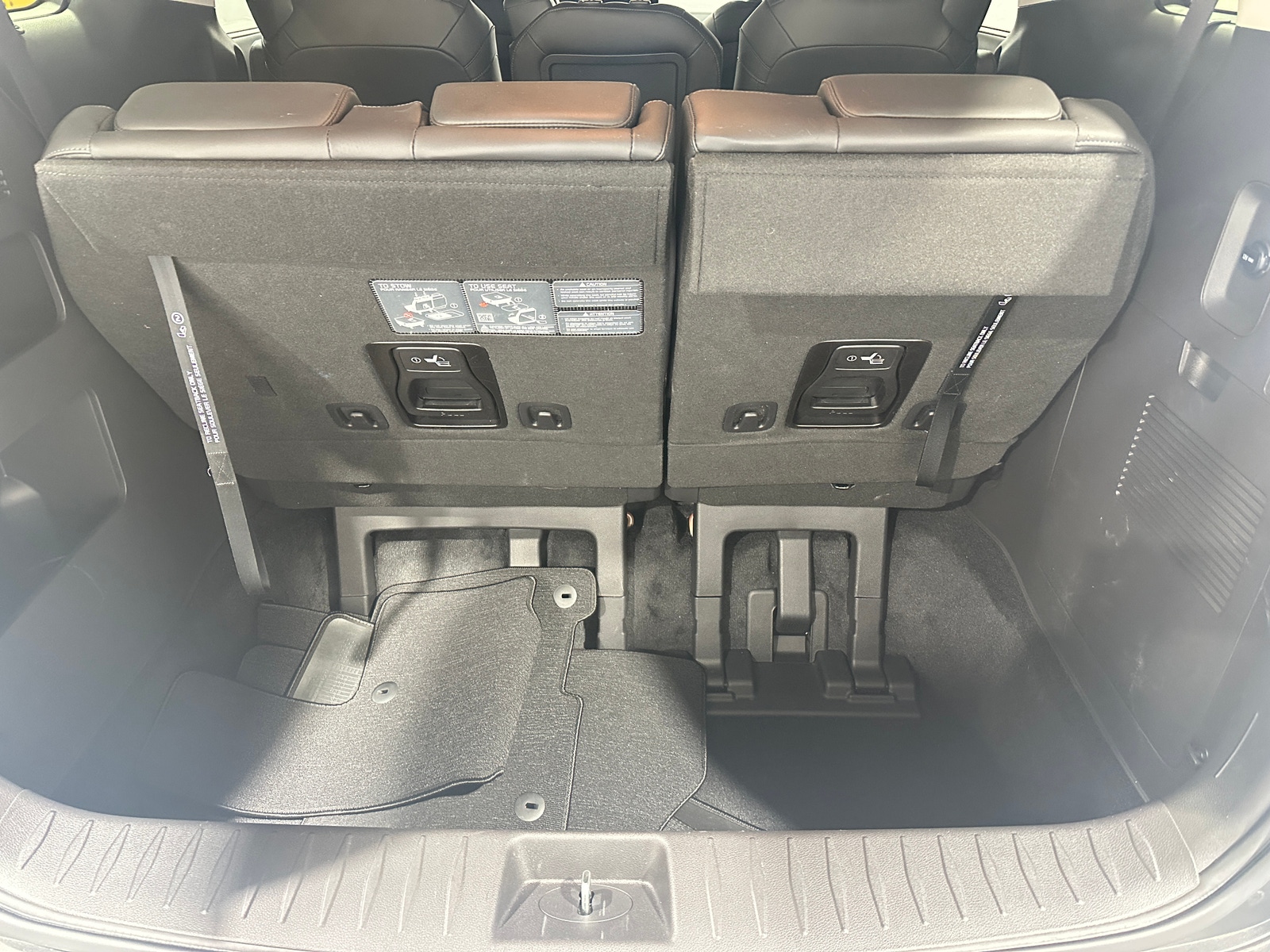 Thumbnail: 2025 Kia Carnival - 6