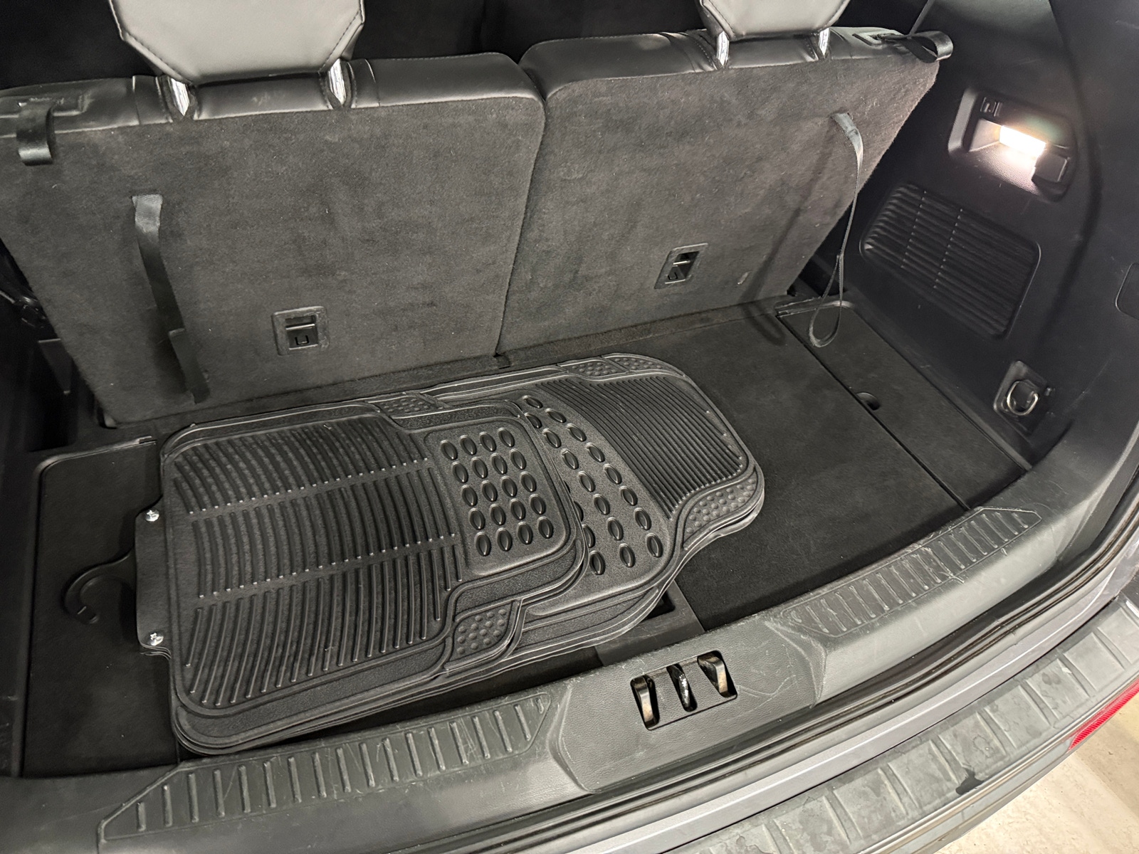 Thumbnail: 2022 Ford Explorer - 6