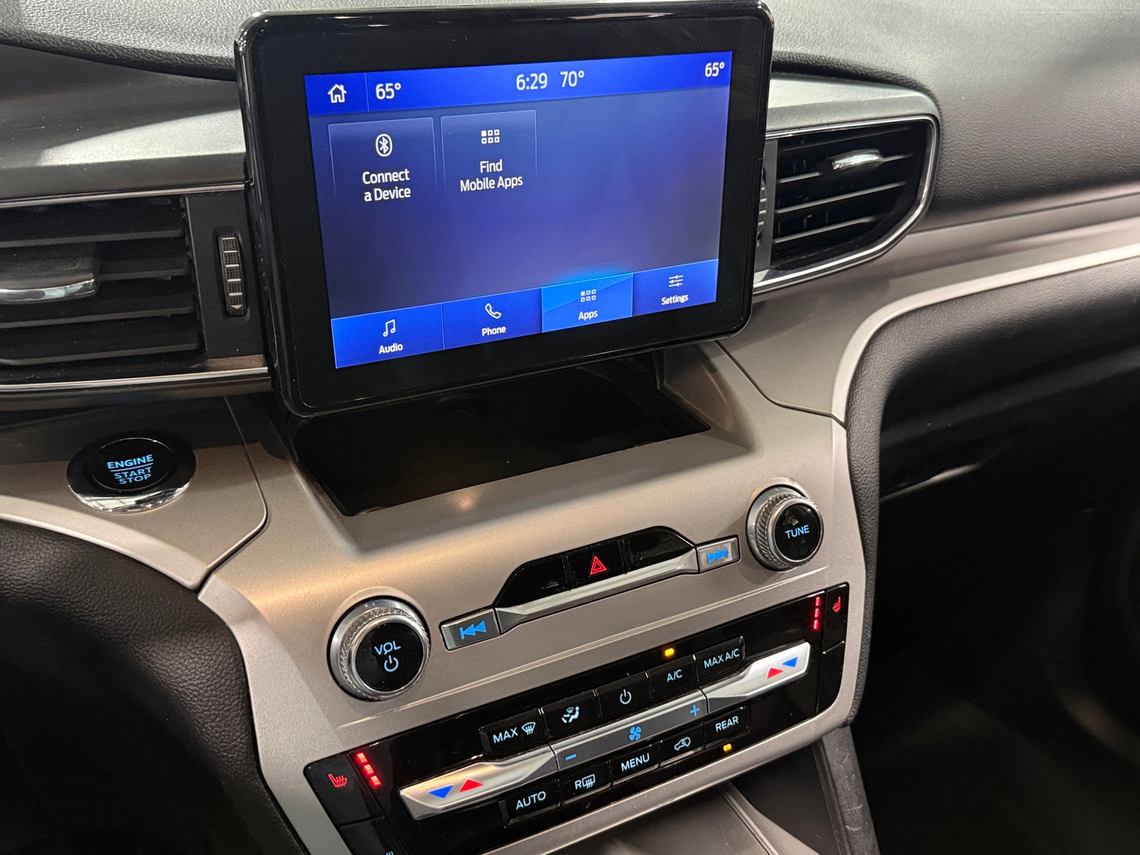 Thumbnail: 2022 Ford Explorer - 3