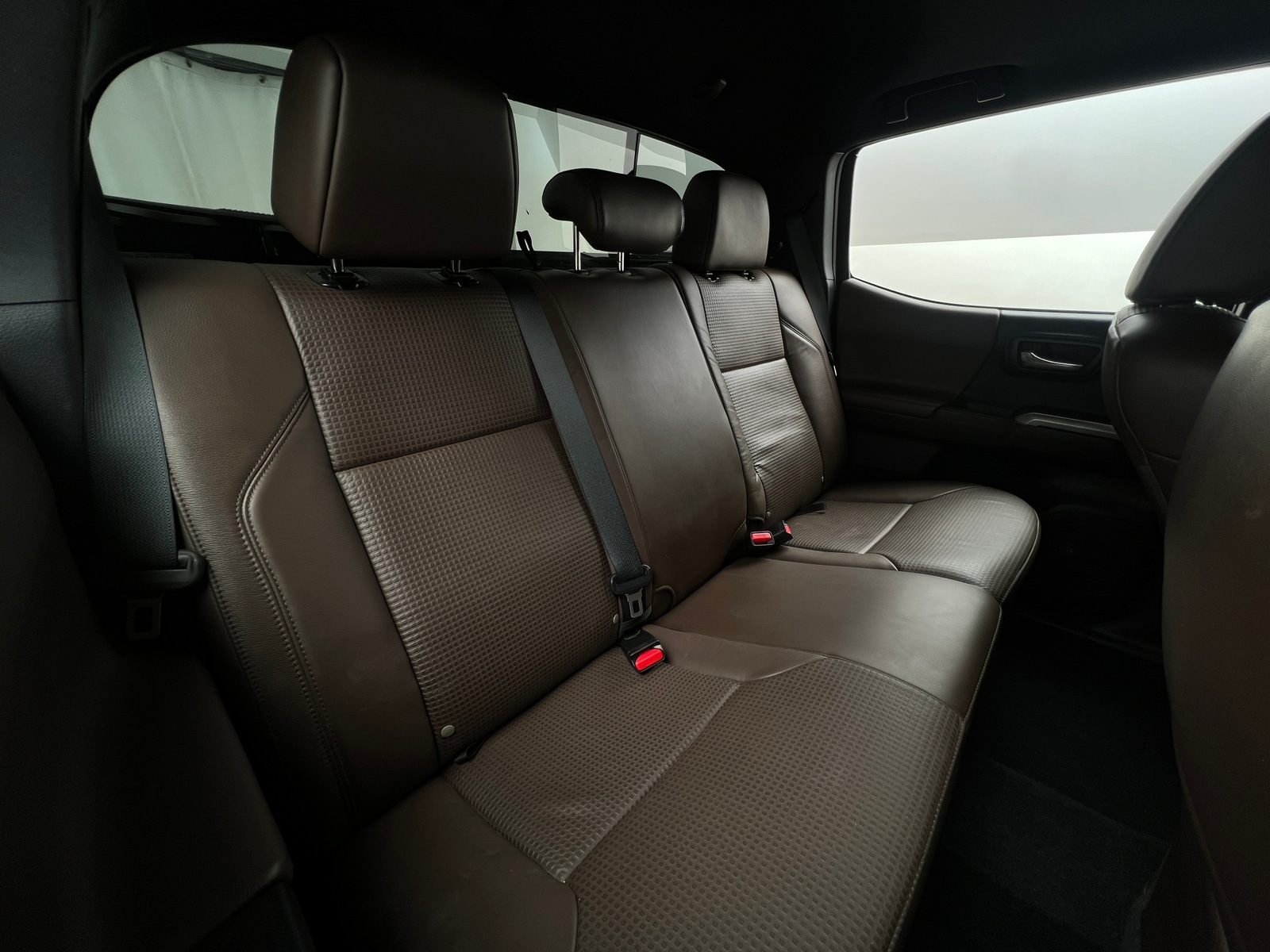 Thumbnail: 2016 Toyota Tacoma - 5