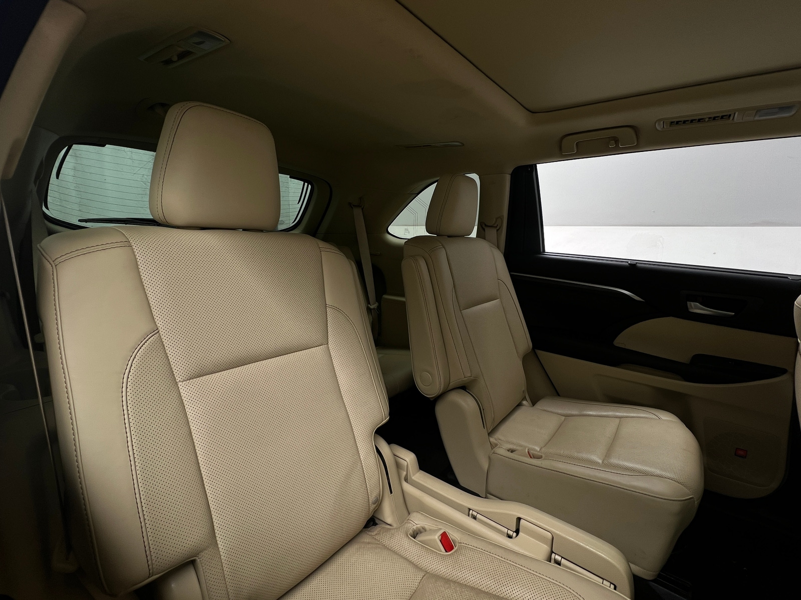 Thumbnail: 2016 Toyota Highlander - 5