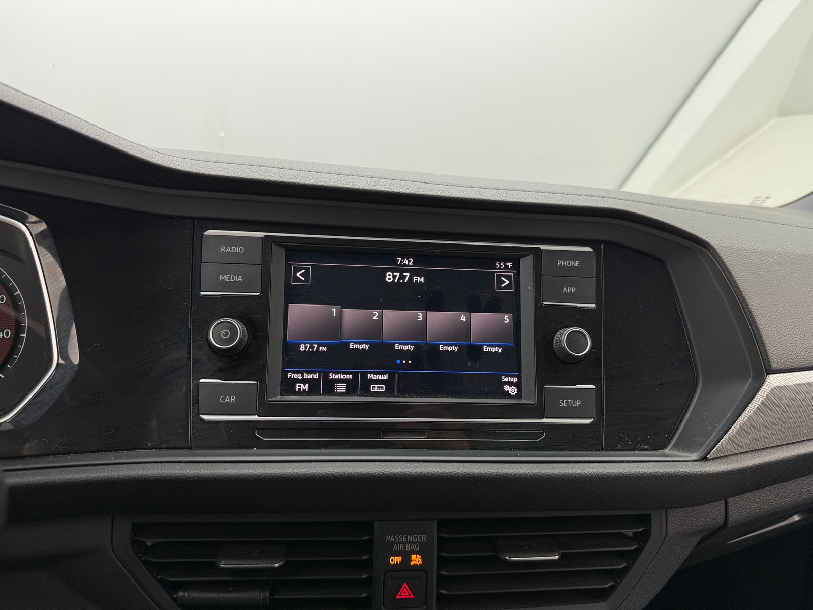 Thumbnail: 2019 Volkswagen Jetta - 3