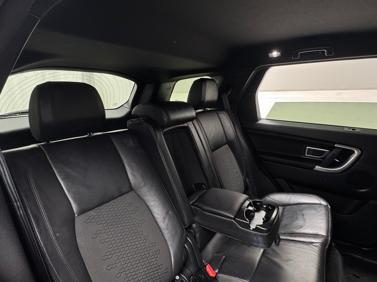 Thumbnail: 2018 Land Rover Discovery Sport - 5