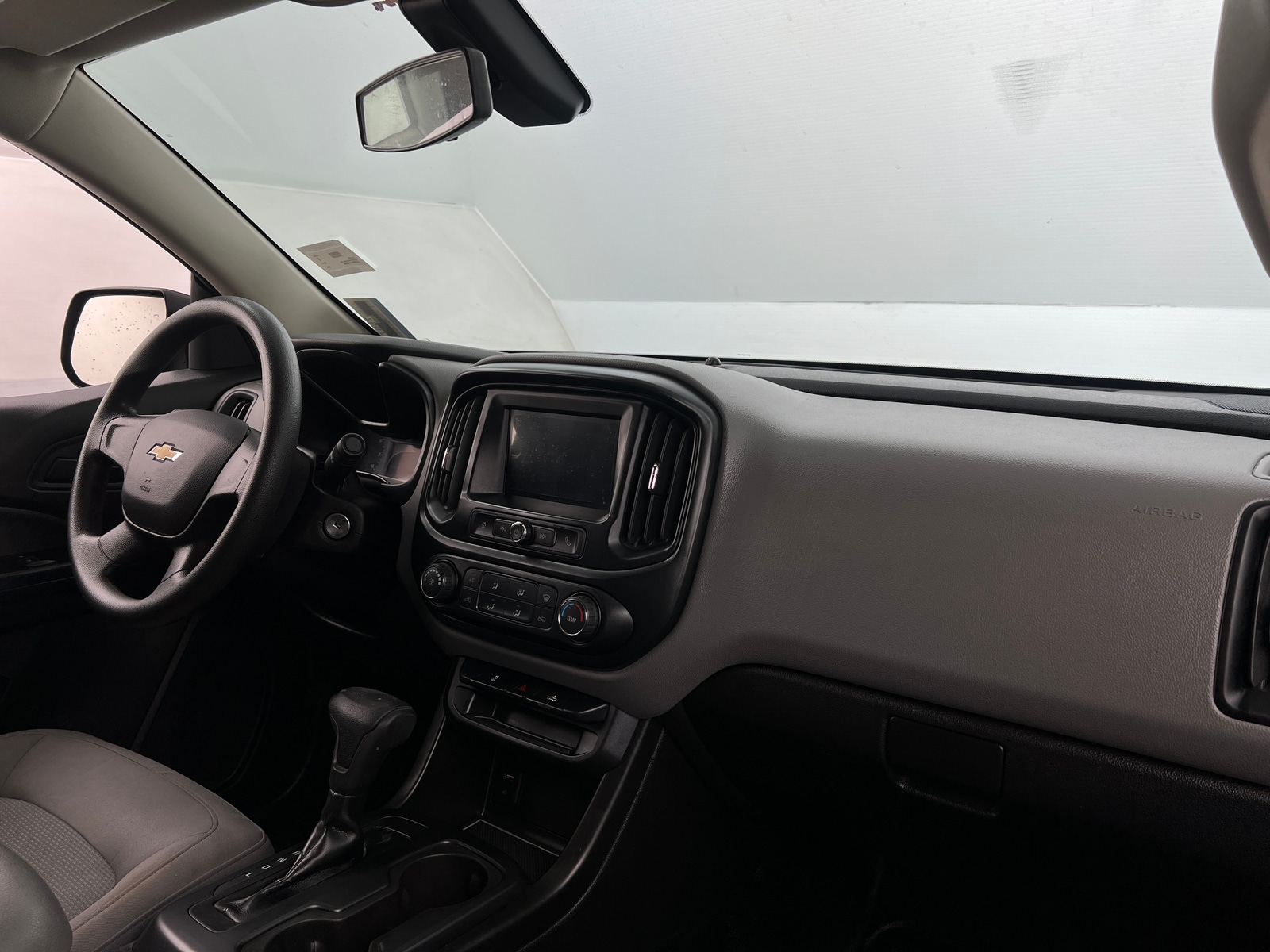 Thumbnail: 2018 Chevrolet Colorado - 3