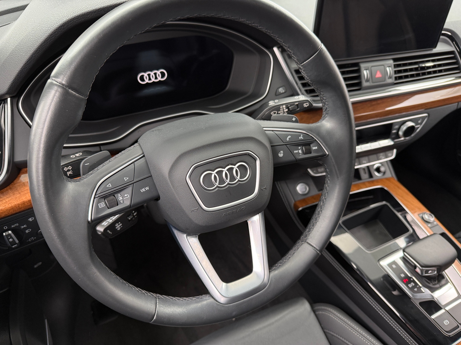 Thumbnail: 2023 Audi Q5 - 4