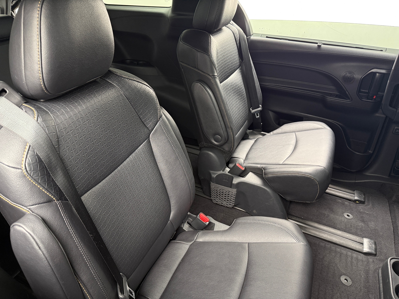 Thumbnail: 2025 Toyota Sienna - 5