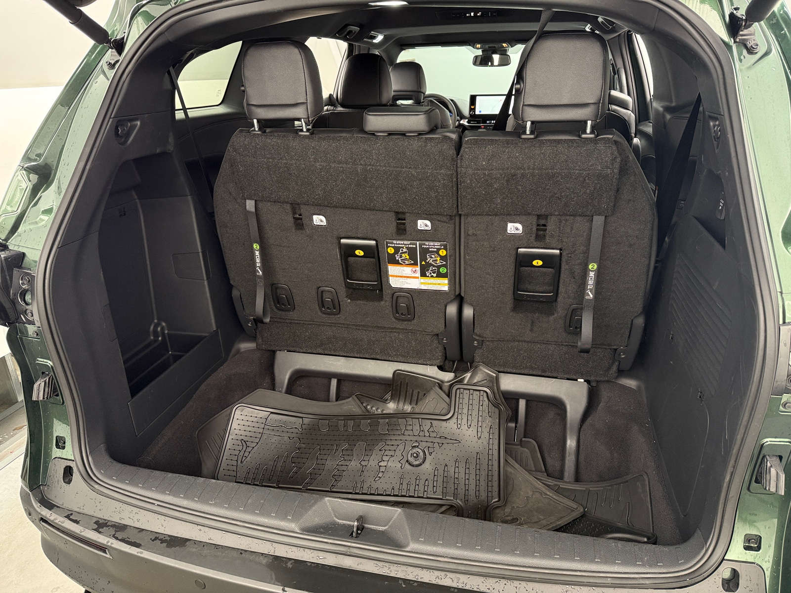 Thumbnail: 2025 Toyota Sienna - 6