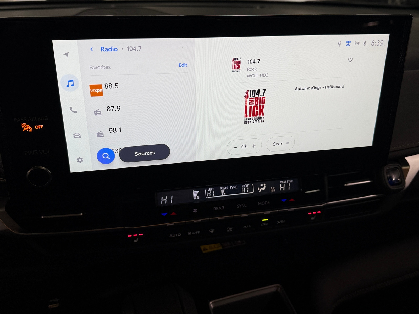 Thumbnail: 2025 Toyota Sienna - 3