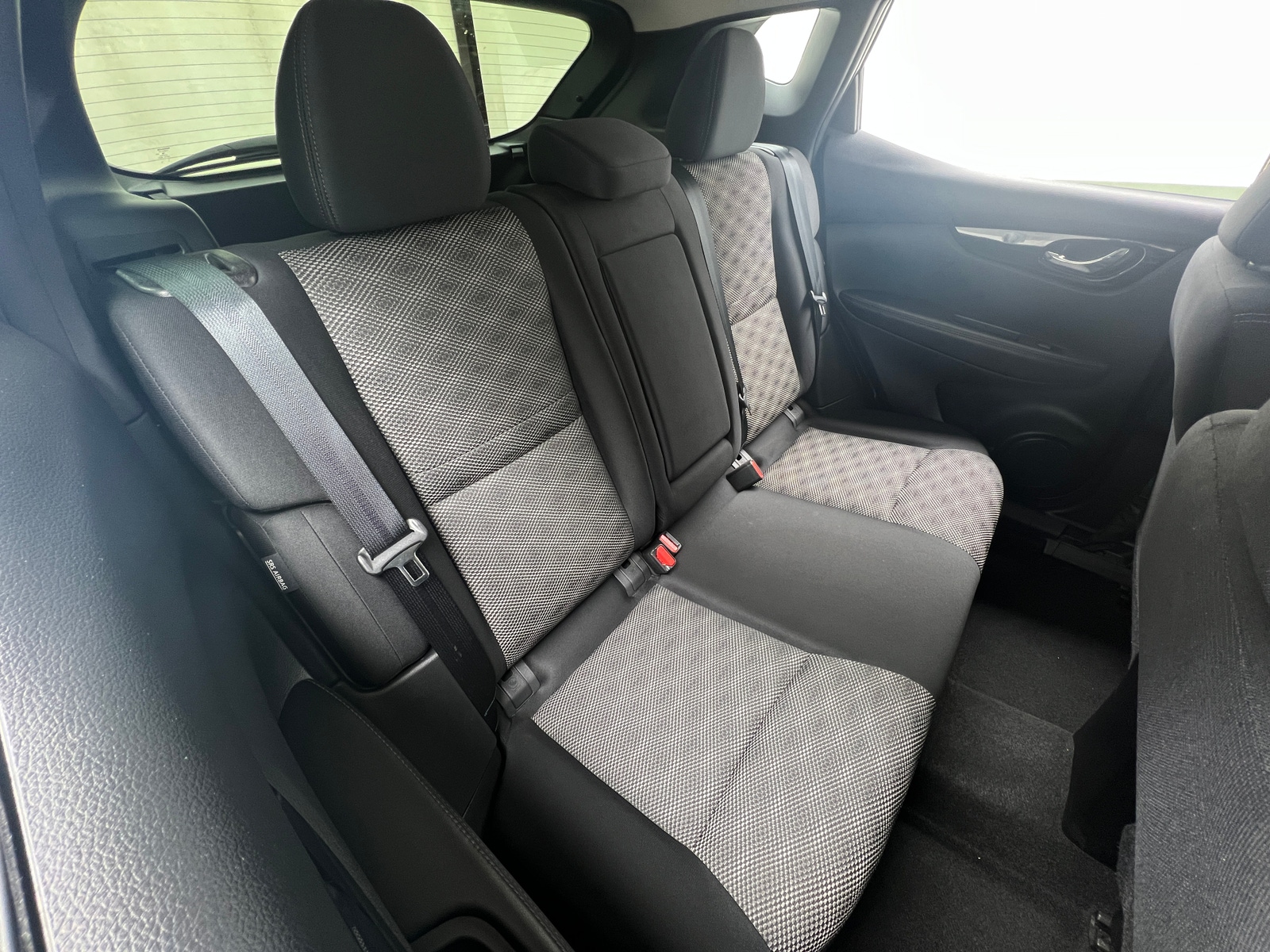 Thumbnail: 2021 Nissan Rogue Sport - 6