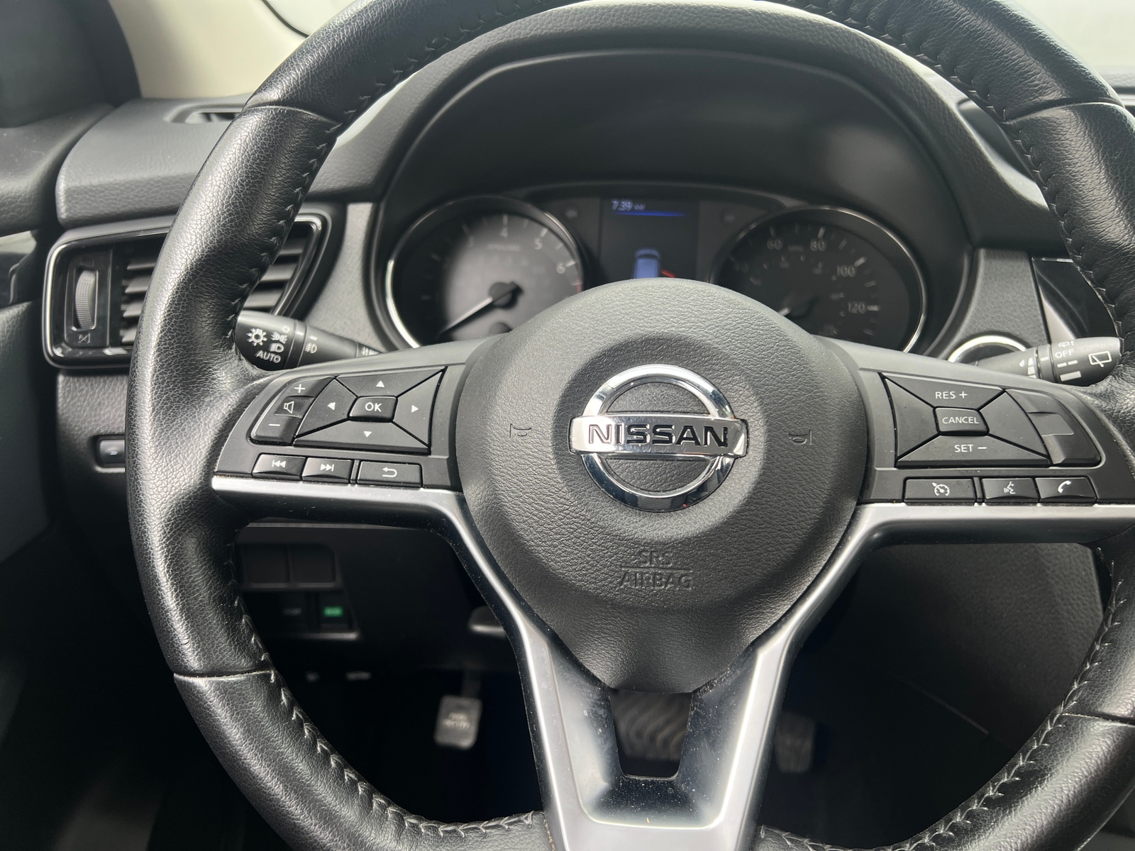 Thumbnail: 2021 Nissan Rogue Sport - 5