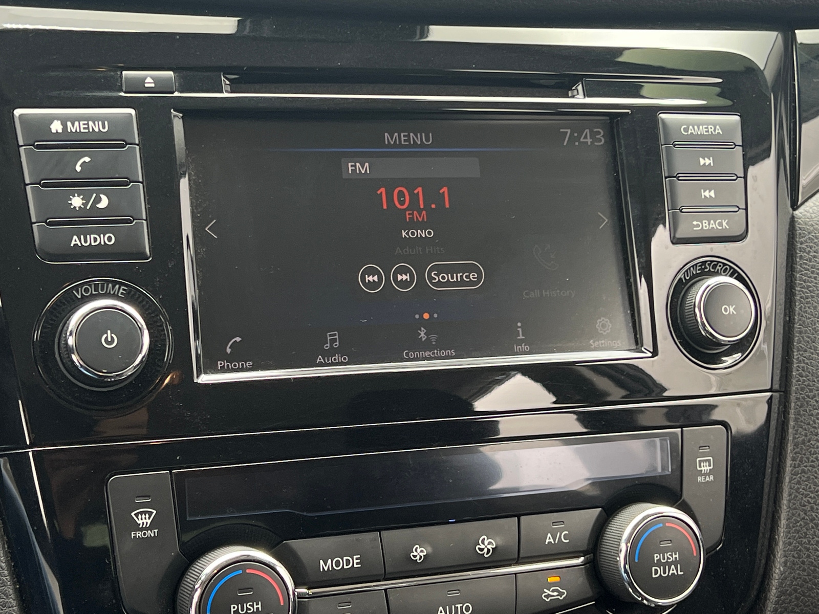 Thumbnail: 2021 Nissan Rogue Sport - 4