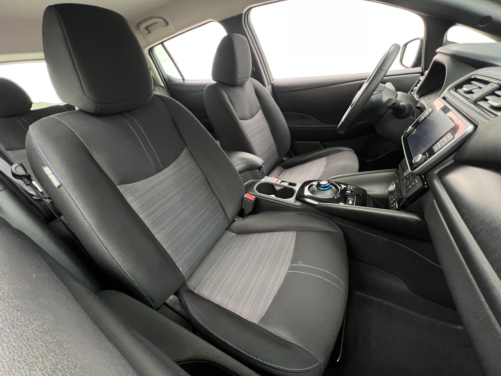 Thumbnail: 2022 Nissan Leaf - 2