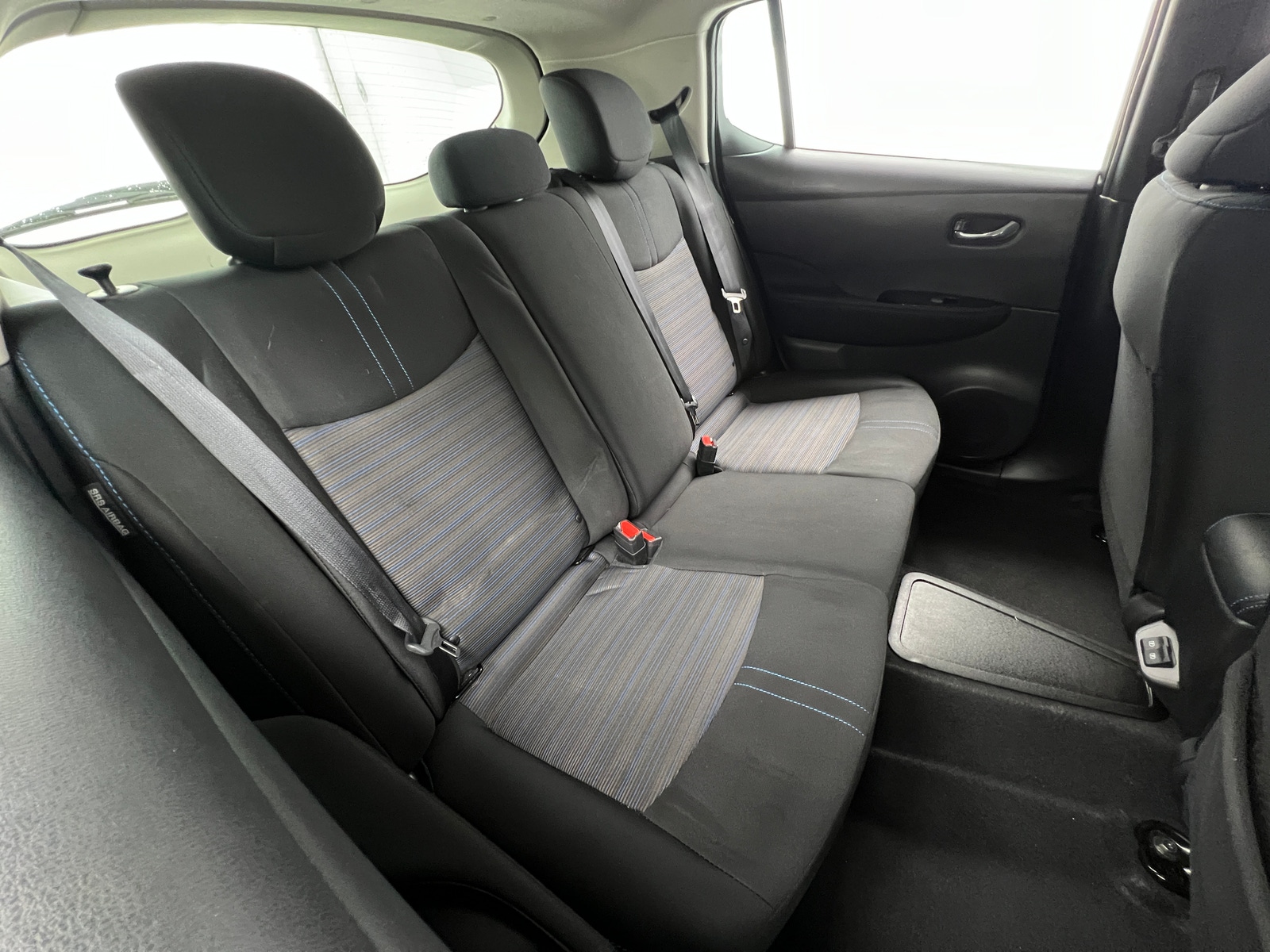 Thumbnail: 2022 Nissan Leaf - 6