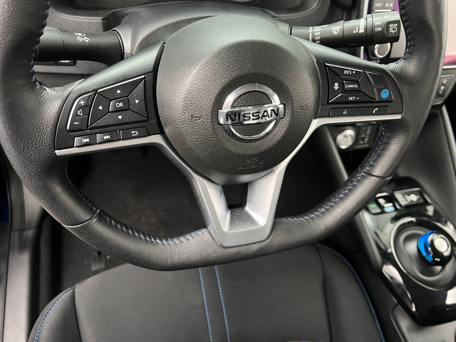 Thumbnail: 2022 Nissan Leaf - 5