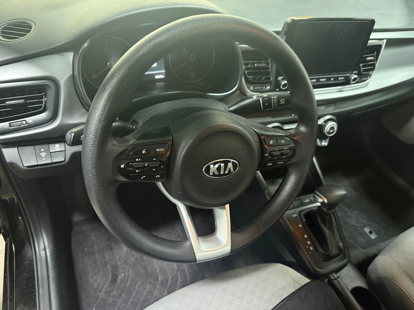 Thumbnail: 2021 Kia Rio - 5