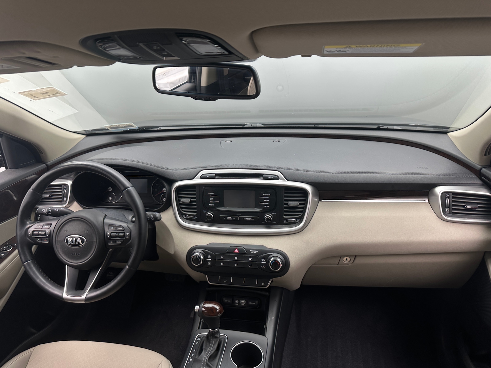 Thumbnail: 2016 Kia Sorento - 3