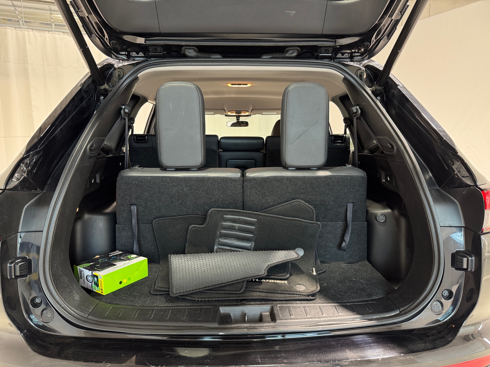 Thumbnail: 2024 Mitsubishi Outlander - 6