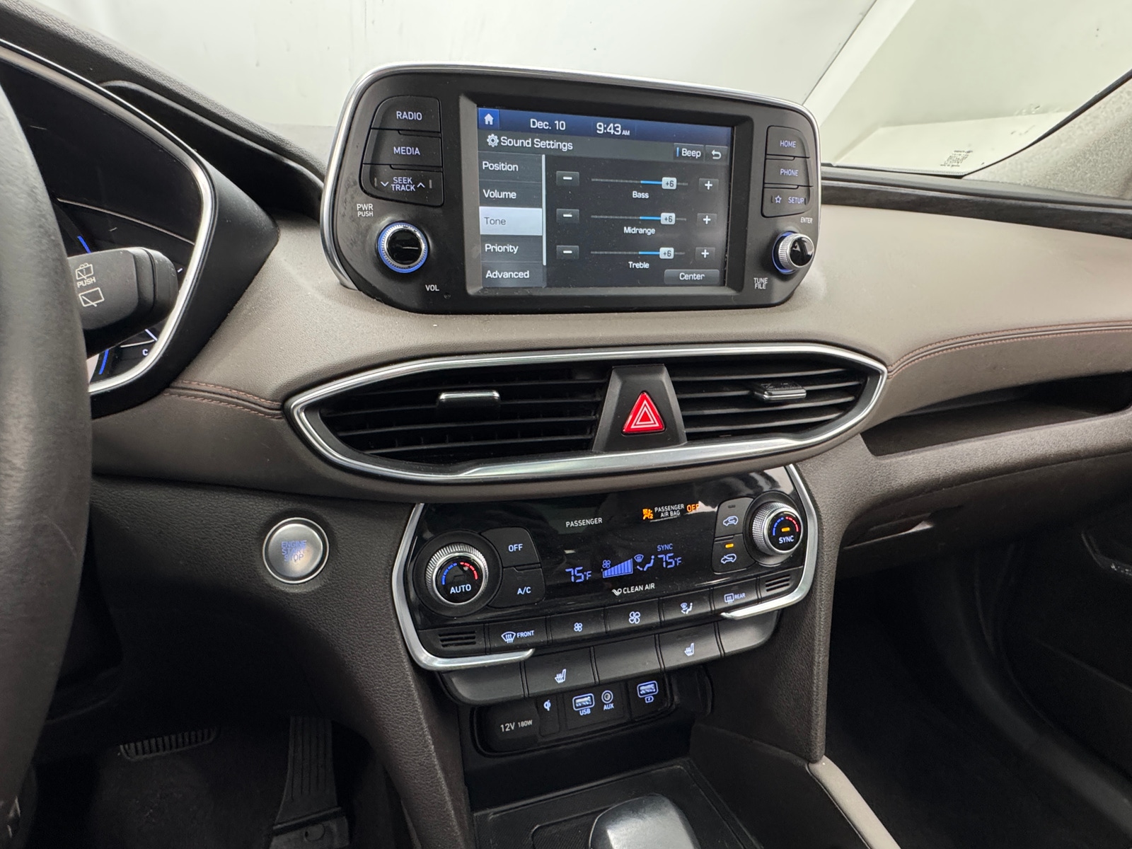 Thumbnail: 2020 Hyundai Santa Fe - 4