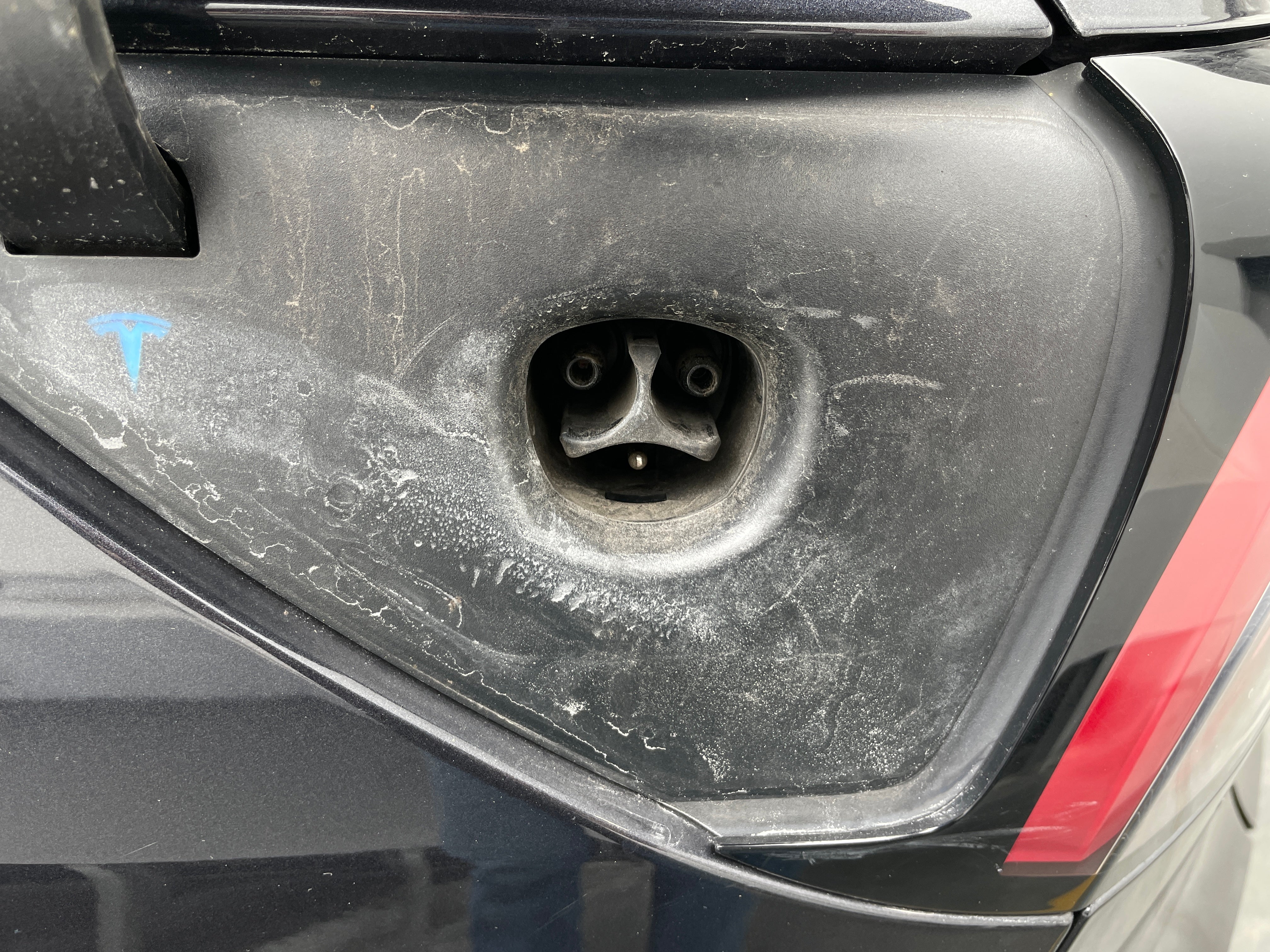 Used 2025 Tesla Model Y Performance with VIN 7SAYGDEF8SF257806 for sale in Oak Creek, WI