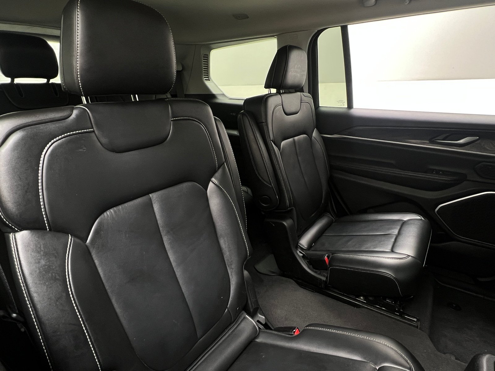 Thumbnail: 2022 Jeep Grand Cherokee L - 5