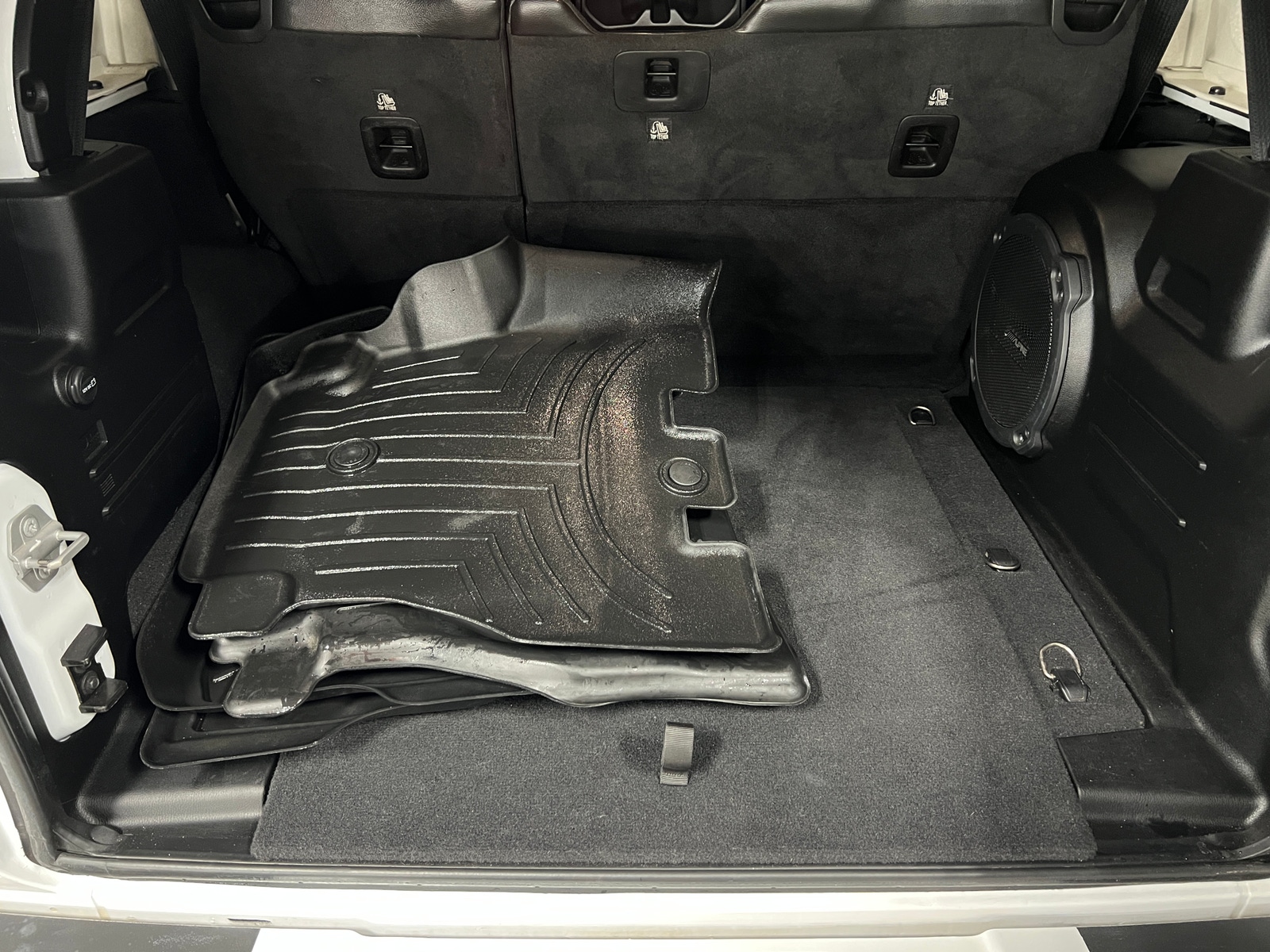 Thumbnail: 2022 Jeep Wrangler - 6