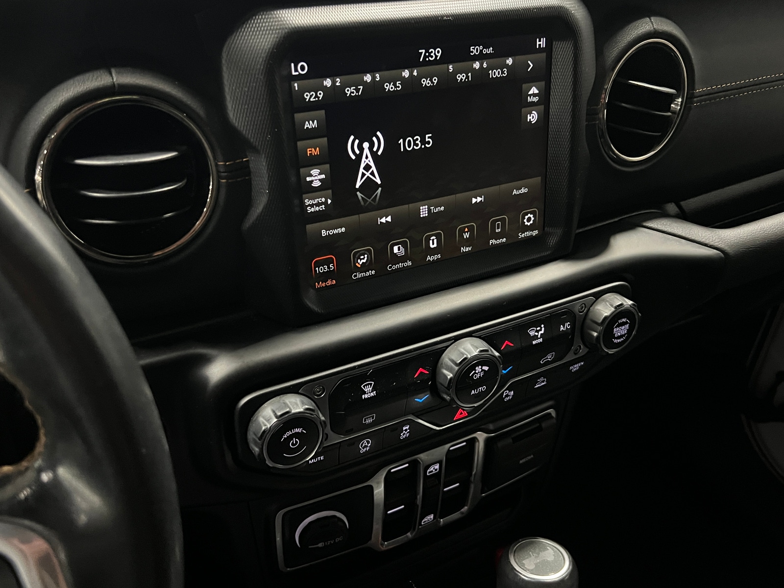 Thumbnail: 2022 Jeep Wrangler - 3